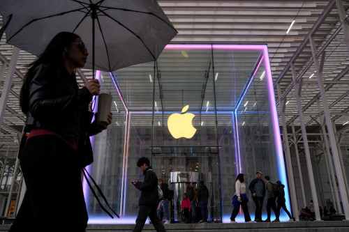 Apple’s tariff-fueled iPhone sales surge raises doubts about sustainability