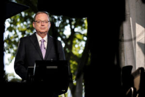 White House adviser Hassett plays down probe of Fed chair Powell